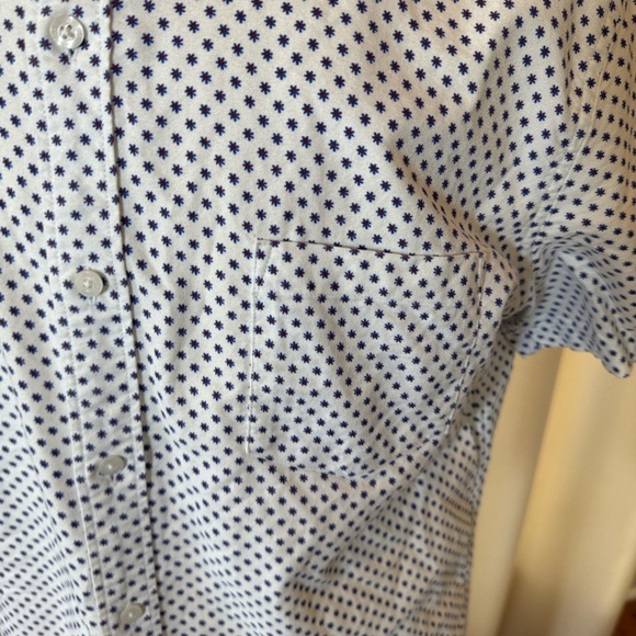 J. Crew Patterned short sleeve Oxford Shirt size XL - Picture 3 of 6